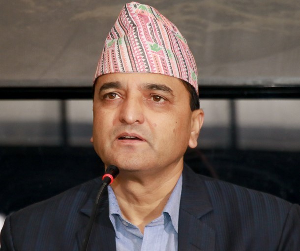 पर्यटनमन्त्री योगेश  भट्टराईलाई कोरोना संक्रमण