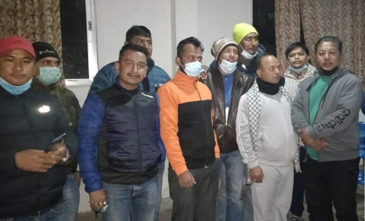 सोह्रखुट्टेबाट एकाबिहानै १० जना गिरफ्तार
