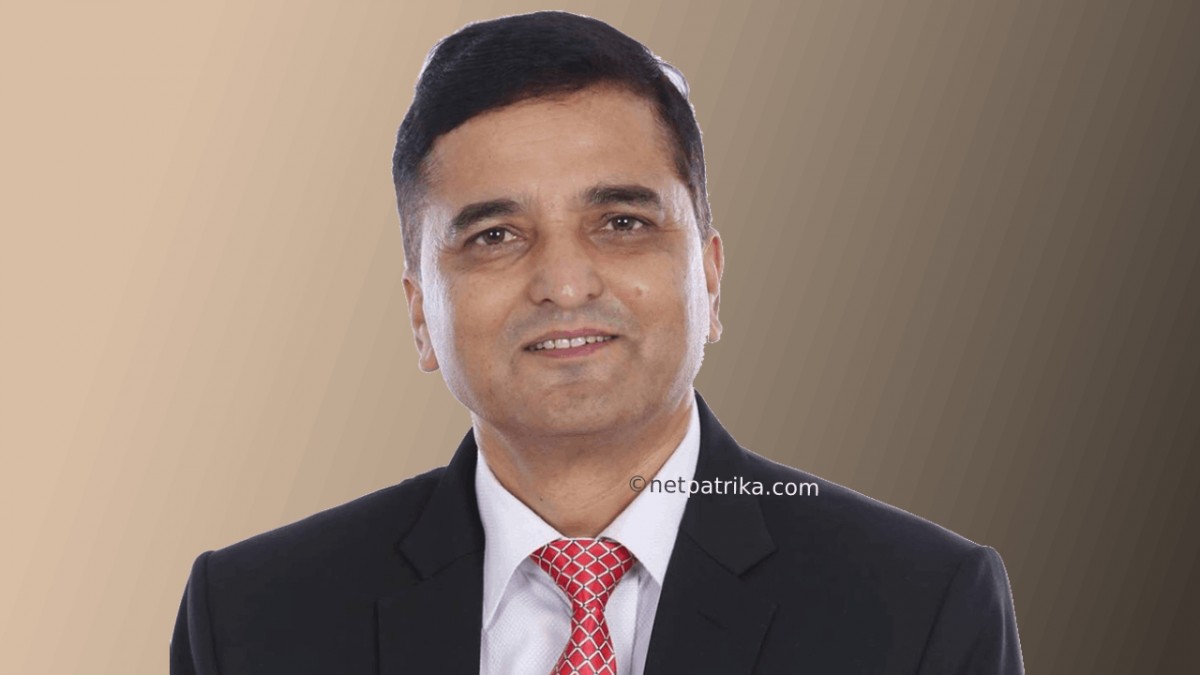यसरि छताछुल्ल भयो योगेश भट्टराईको दोहोरो चरित्र