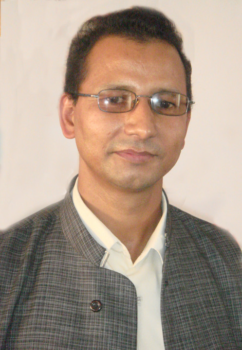 एमसीसीबारे दुई ध्रुव