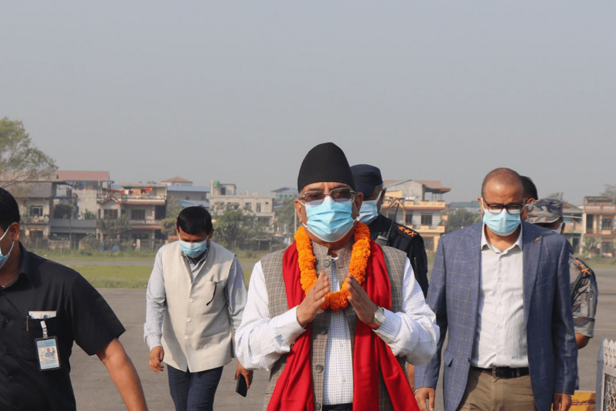 चितवनमा प्रचण्ड पुग्दा,बालुवाटारमा कांग्रेसी गुहार