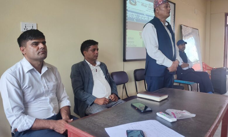 पालिका पालिकामै पुगेर तालिम दिँदै शिक्षक तालिम केन्द्र दमाैली