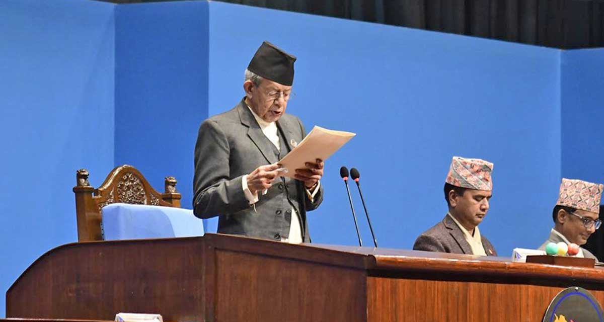 १७ सांसद शपथ ग्रहण कार्यक्रममै आएनन्