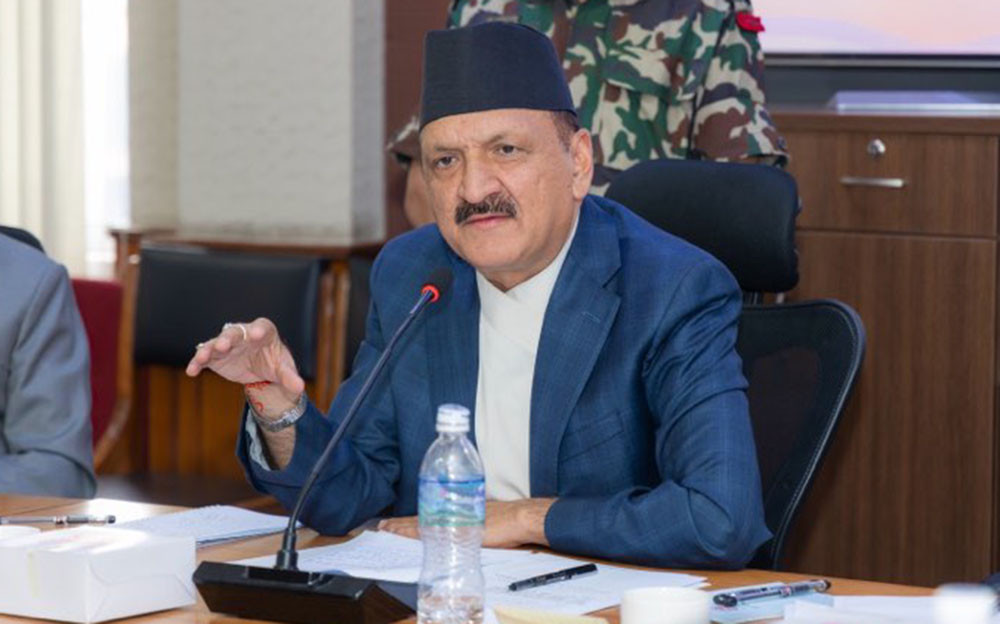 लक्षित राजस्व उठाउन जिम्मेवार भइ काम गर्न अर्थमन्त्रीको निर्देशन