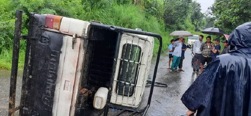 लमजुङको राइनास कटहरबारीमा जीप दुर्घटना हुँदा नौ जना घाइते
