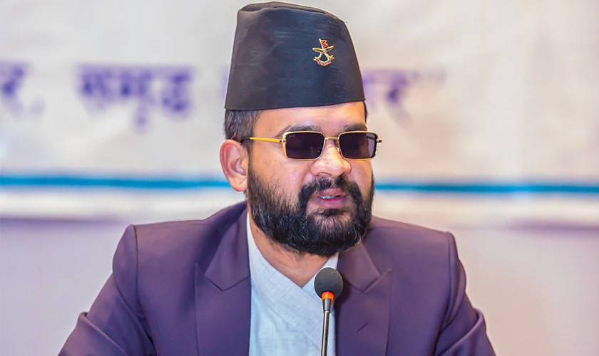 पार्टीको धङ्धङ्गी बोकेर नगरसभामा नआउनुस्
