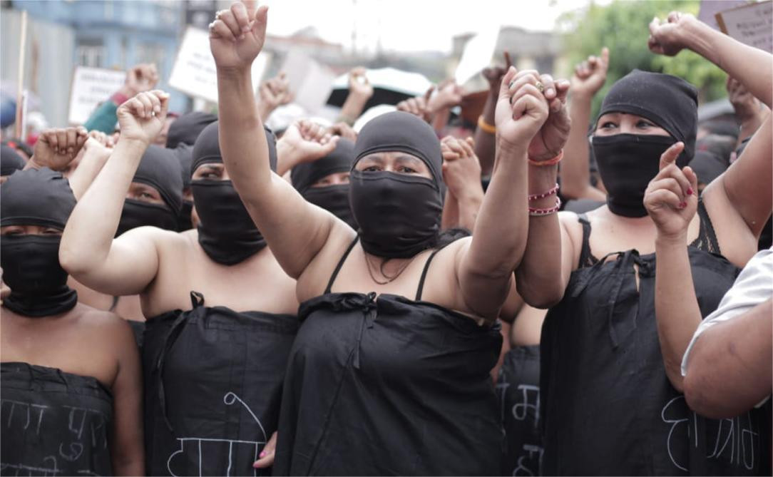 सहकारी पीडितको अर्धनग्न प्रदर्शन